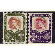 Luxembourg #324-25